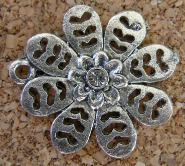 Fleur argentée avec pierre, diamètre de 22mm