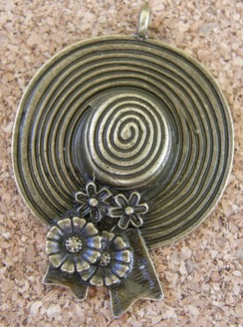 Chapeau fleuri, bronze, 45x35mm